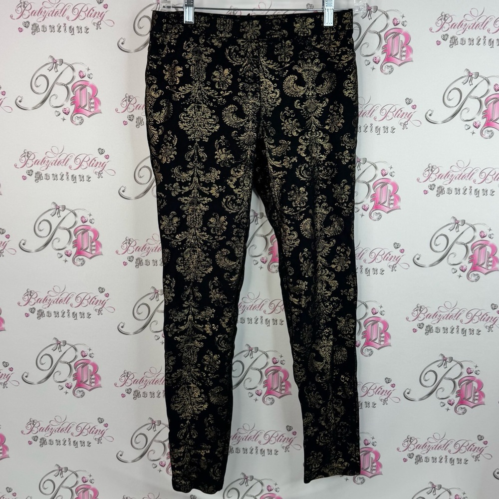 HUE pants ornate pattern shiny shimmer Black and Gold Patterned Legging style